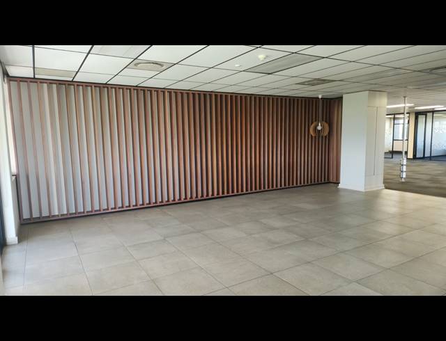 1,679M² OFFICE TO LET IN SOMERSET PARK